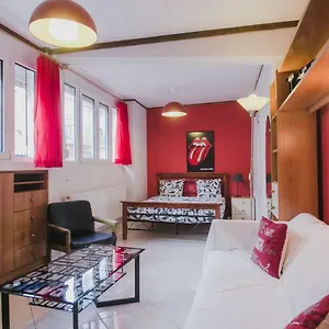 Nesting Ramblers Skg #2 Apartment